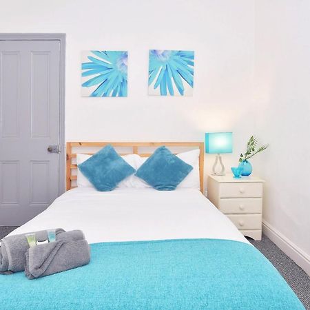 ทาวน์เฮาส์ แอท แฮนลีย์ โร้ด สโต๊ค Bed & Breakfast Stoke-on-Trent ภายนอก รูปภาพ