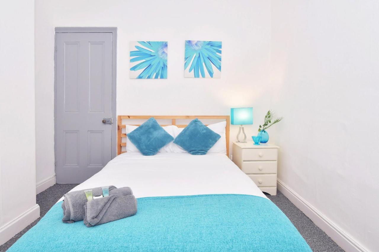 ทาวน์เฮาส์ แอท แฮนลีย์ โร้ด สโต๊ค Bed & Breakfast Stoke-on-Trent ภายนอก รูปภาพ
