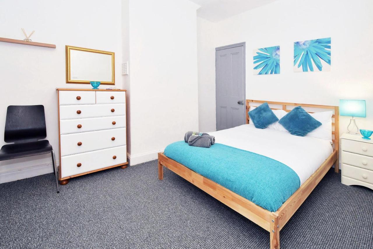 ทาวน์เฮาส์ แอท แฮนลีย์ โร้ด สโต๊ค Bed & Breakfast Stoke-on-Trent ภายนอก รูปภาพ